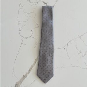 Elegant Gray Patterned Men's Tie